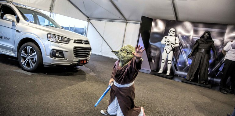 HoldenCaptivaStarWars_1.jpg