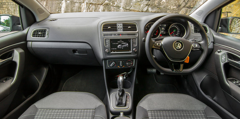 volkswagen-polo-81tsi-comfortline-19