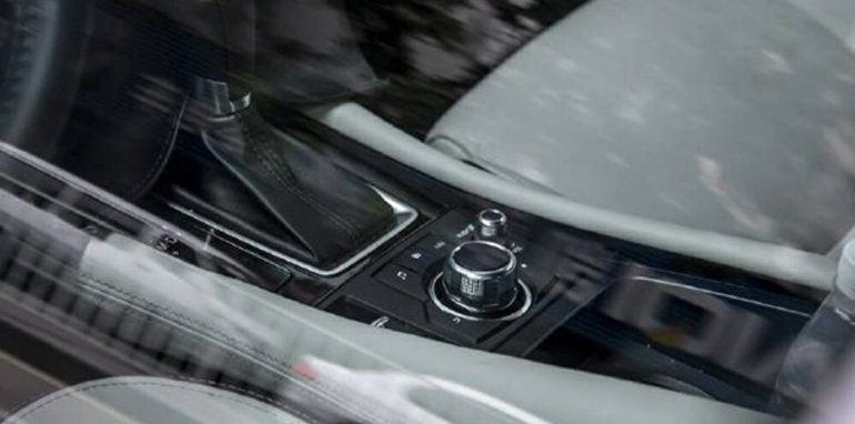[Image: 2017-Mazda-CX-4-CX-6-Spy-6.jpg]