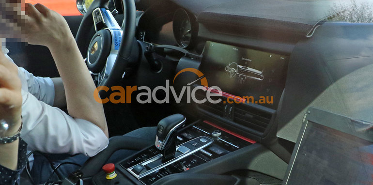 porsche-cayenne-spy-12-interior