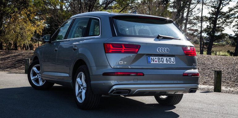 Luxury Suv Comparison Audi Q7 V Bmw X5 V Jaguar F Pace V