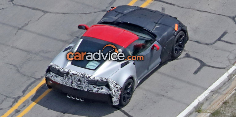 2017_chevrolet_corvette_zr1_spypix_14