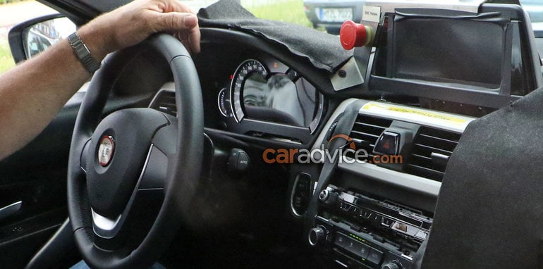 bmw-3-series-spy-2-interior