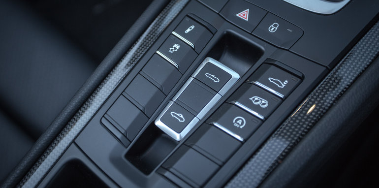 2016-porsche-boxter-s-v-jaguar-f-type-v6-s-20