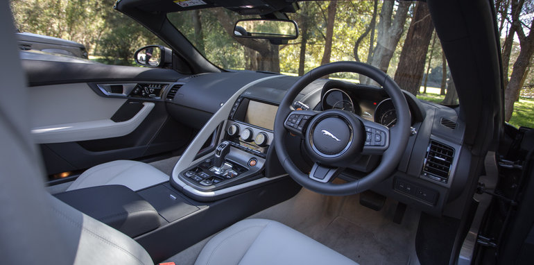 2016-porsche-boxter-s-v-jaguar-f-type-v6-s-35