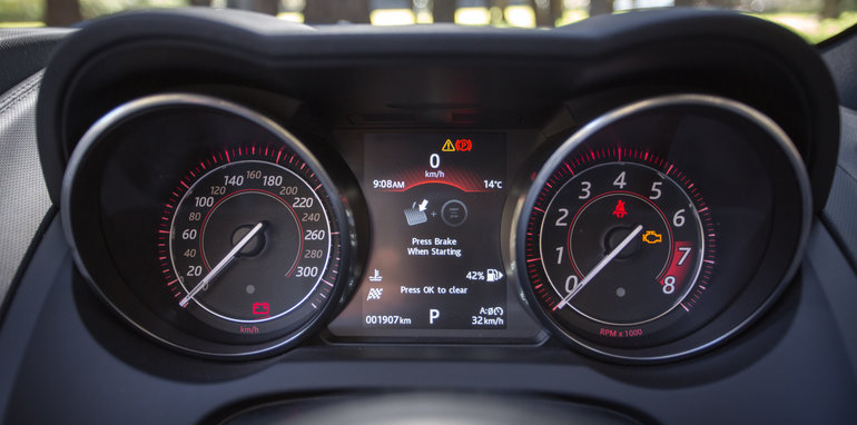 2016-porsche-boxter-s-v-jaguar-f-type-v6-s-40