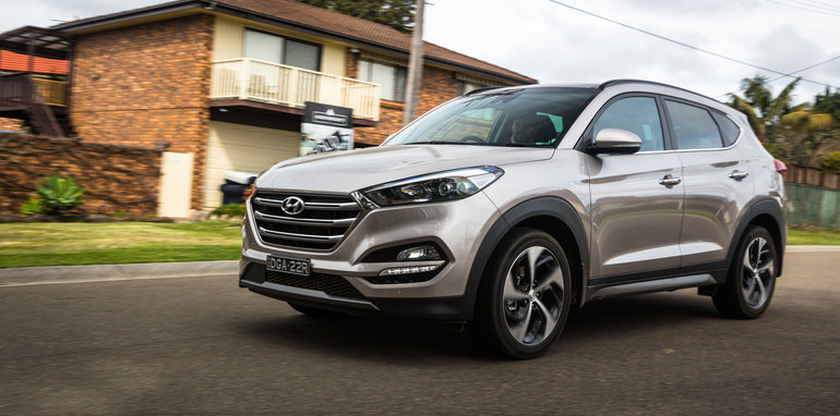 2016-volkswagen-tiguan-comfortline-awd-132tsi-v-renault-koleos-4x4-intens-v-hyundai-tucson-highlander-awd-v-mazda-cx-5-gt-awd-258