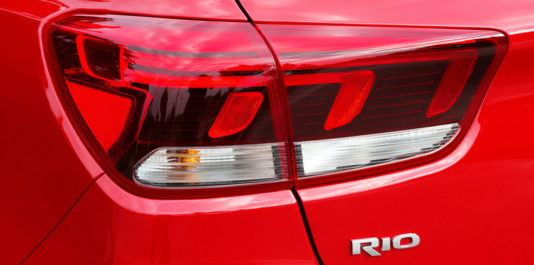 new-kia-rio-detail-19