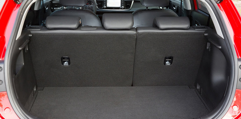 new-kia-rio-interior-4