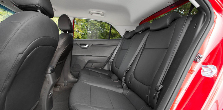 new-kia-rio-interior-9
