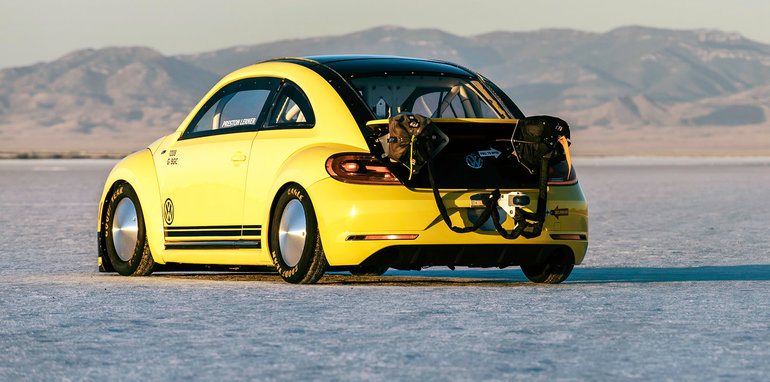 volkswagen_beetle_lsr_salt-flats_03