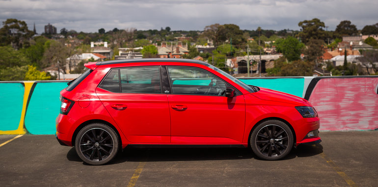 2016-mazda-2-v-skoda-fabia-comparison-46