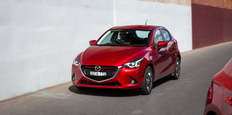 2016-mazda-2-v-skoda-fabia-comparison-61