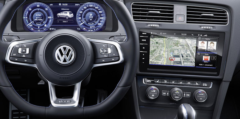 2017_volkswagen_golf_facelift_14