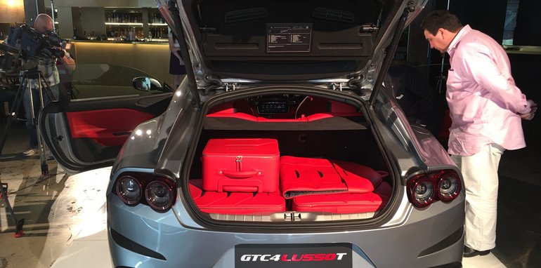 ferrari-gtc4-lusso-t-1