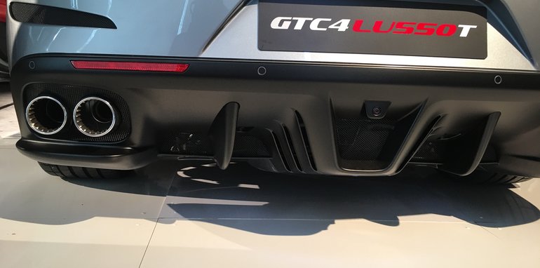 ferrari-gtc4-lusso-t-2