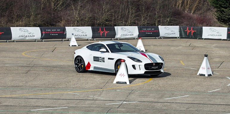 motorworld_smartcones_jaguar_1