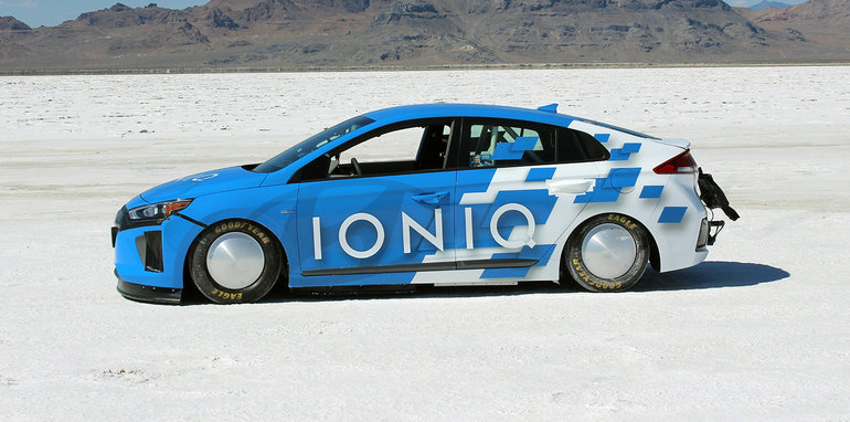 hyundai_ioniq_bonneville_land-speed-record_02