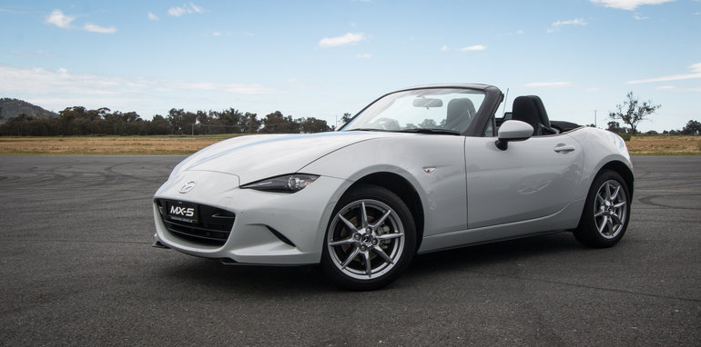mazda-mx5-generations-drive-2016-40
