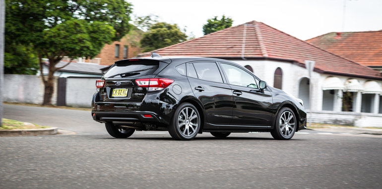 2017-small-hatch-comparo-renault-megane-zen-v-subaru-impreza-2-0-premium-v-holden-astra-147