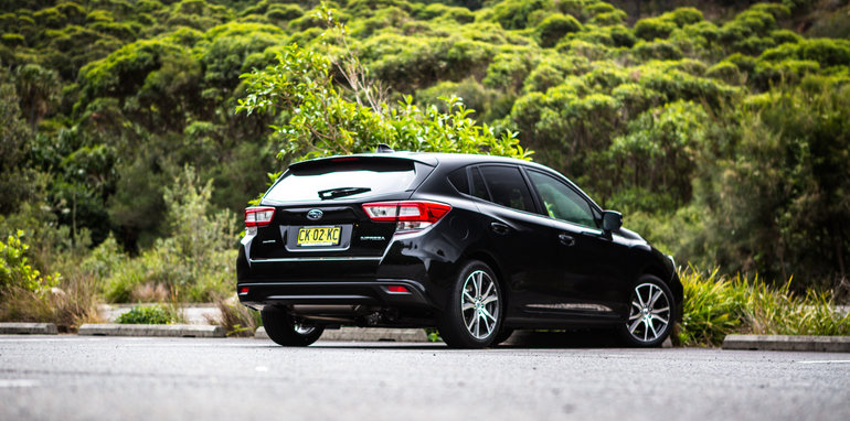 2017-small-hatch-comparo-renault-megane-zen-v-subaru-impreza-2-0-premium-v-holden-astra-178