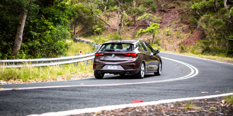2017-small-hatch-comparo-renault-megane-zen-v-subaru-impreza-2-0-premium-v-holden-astra-202