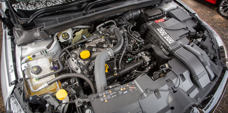 2017-small-hatch-comparo-renault-megane-zen-v-subaru-impreza-2-0-premium-v-holden-astra-50