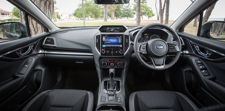 2017-small-hatch-comparo-renault-megane-zen-v-subaru-impreza-2-0-premium-v-holden-astra-80