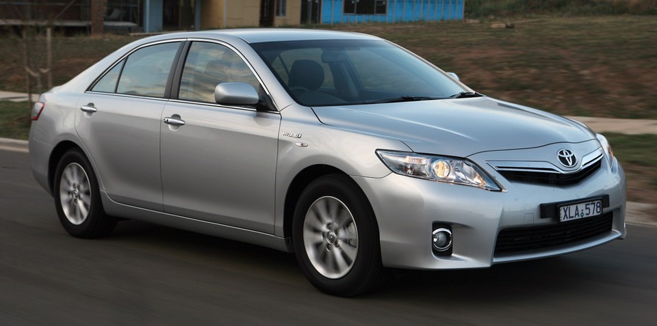 2010 toyota camry road test #3