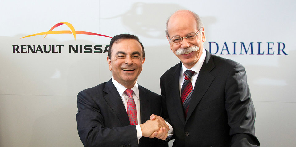 http://s3.caradvice.com.au/thumb/960/477/wp-content/uploads/2014/05/dieter-zetsche-carlos-ghosn-shaking-hands-2000px.jpg