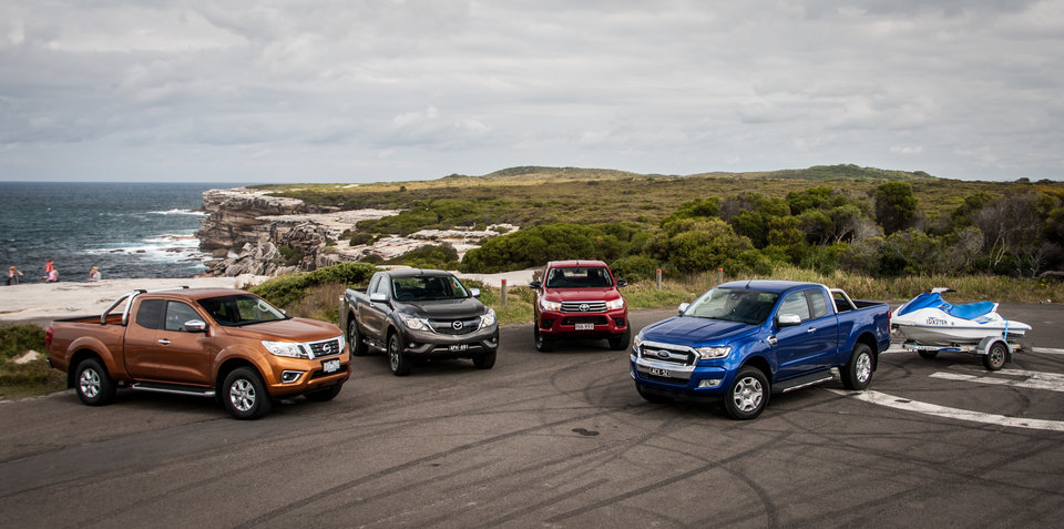 Nissan navara vs mazda bt 50 #6