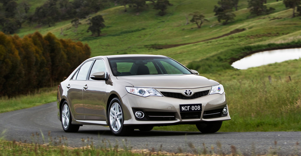 2011 toyota camry road test #7