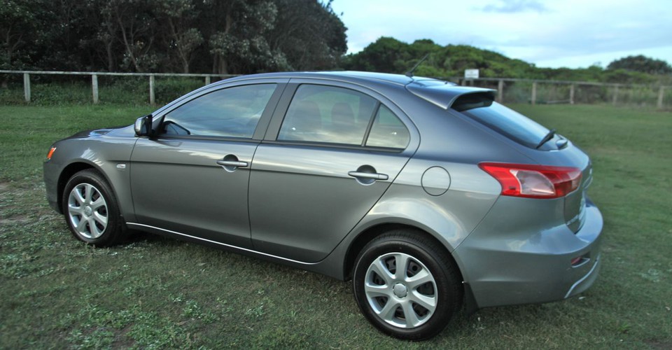 Mitsubishi Lancer ES Sportback Review CarAdvice