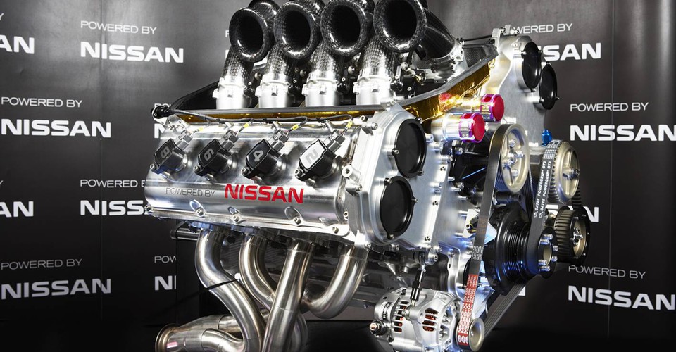 Nissan's V8 Supercar involvement to fuel sales - Photos (1 of 12)