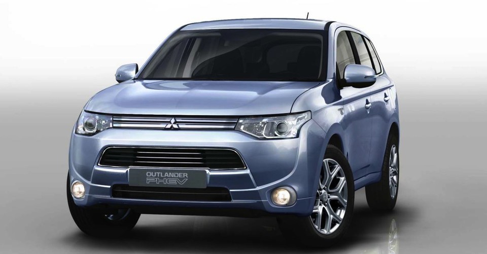 Mitsubishi Outlander PHEV 50K price tag tipped for plug