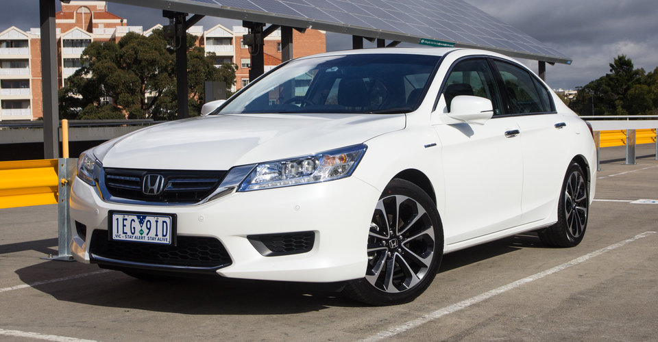 Compare honda accord lexus es300 toyota camry #7