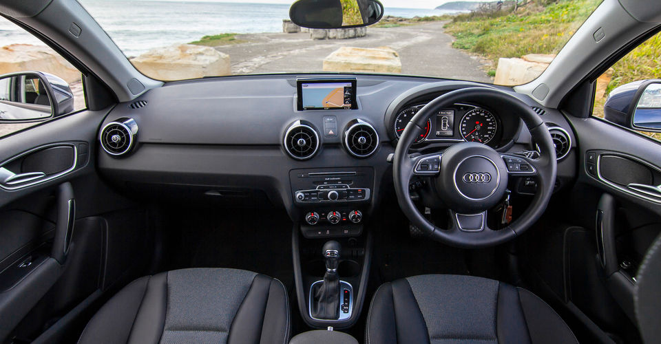 2015 Audi A1 Sportback 1.4 TFSI Sport giá 2015 Audi A1 Sportback 1.4 TFSI Sport Review