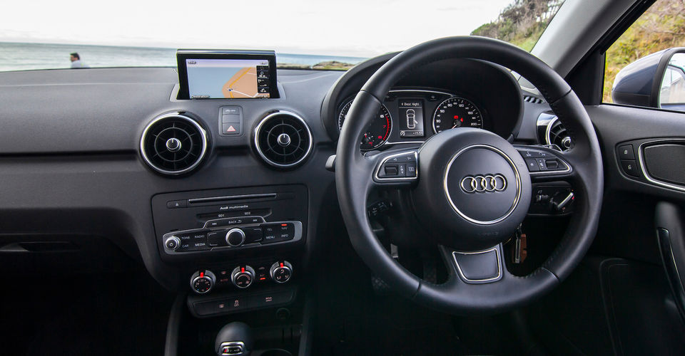 2015 Audi A1 Sportback 1.4 TFSI Sport giá 2015 Audi A1 Sportback 1.4 TFSI Sport Review