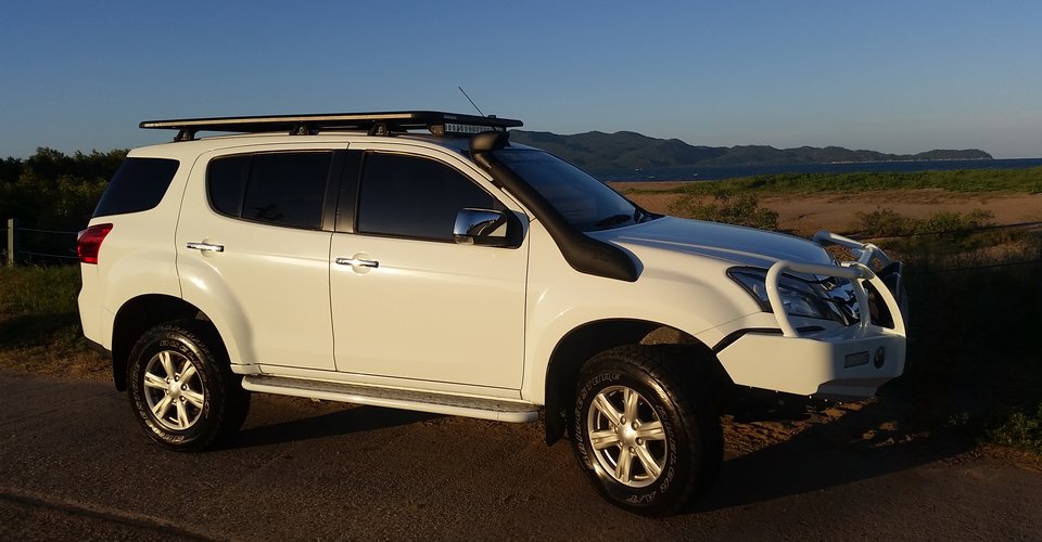 2015 Isuzu MU-X LS-U (4×4) Review | CarAdvice