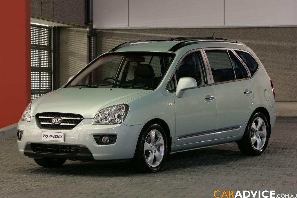 2008 Kia Rondo preview Photos (1 of 10)