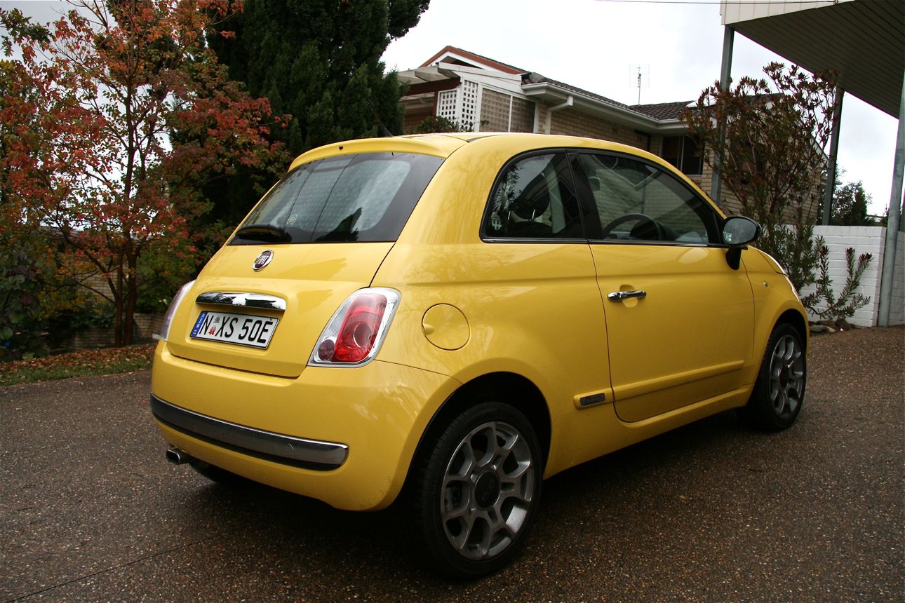 Fiat 500 and Microsoft Blue&Me Photos (1 of 10)
