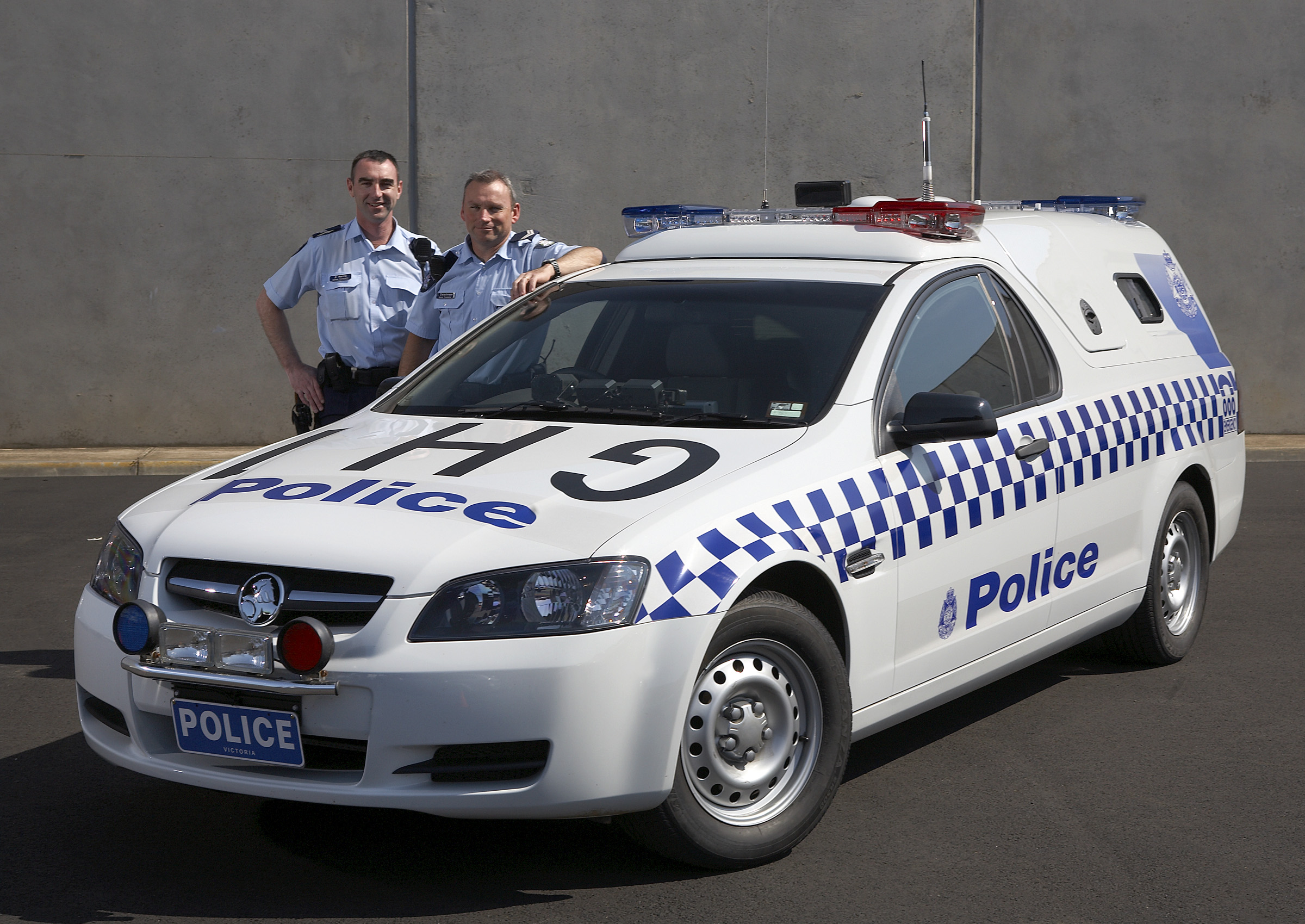Holden launches new Divisional Van for Victoria Police ...