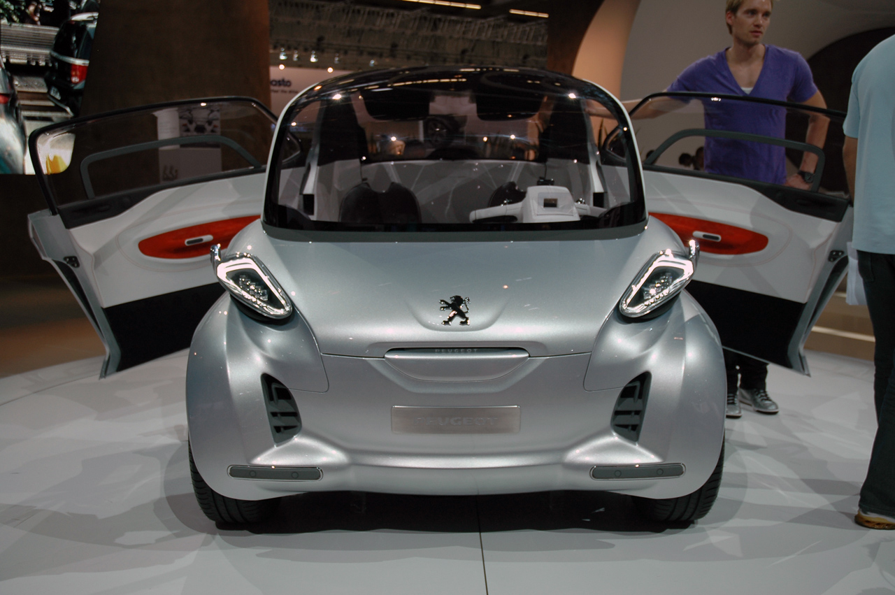 Peugeot BB1 concept at Frankfurt Motor Show - Photos (1 of 6)