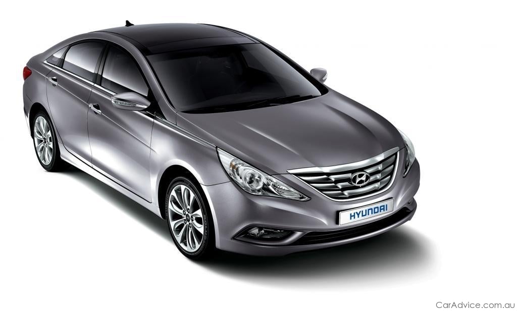 Hyundai Yf Sonata Breaks Korean Sales Record Photos 1 Of 2