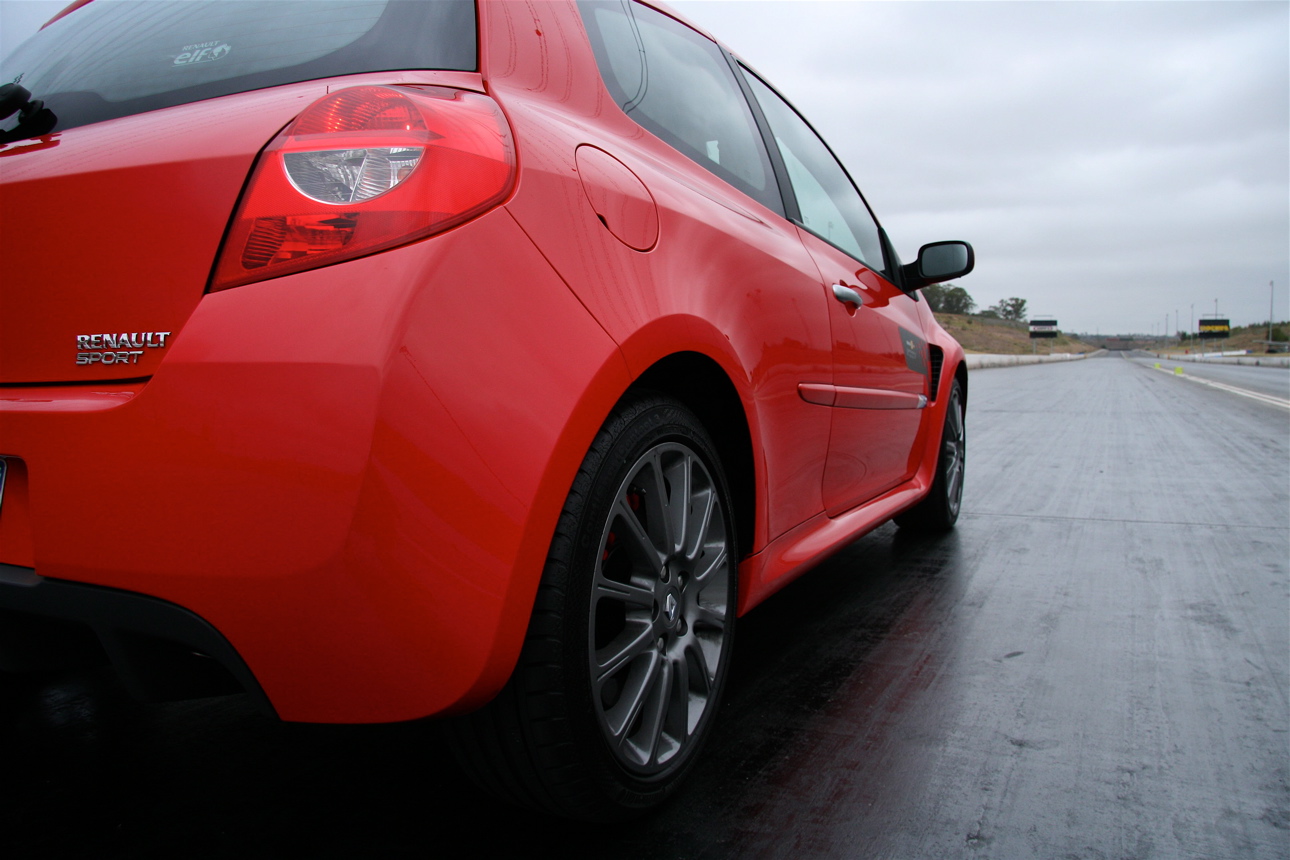 Renault Clio RS F1 Team R27 Review Road Test CarAdvice