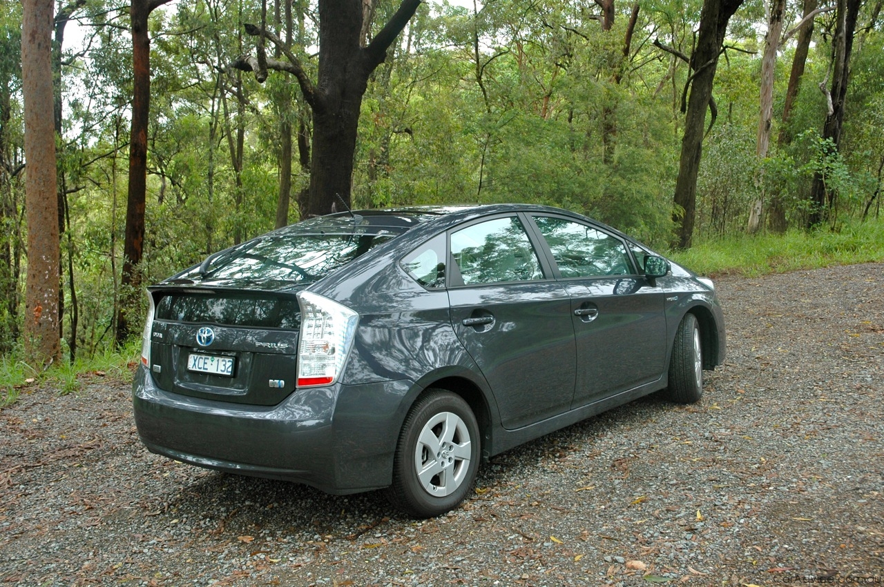 what car toyota prius review #4