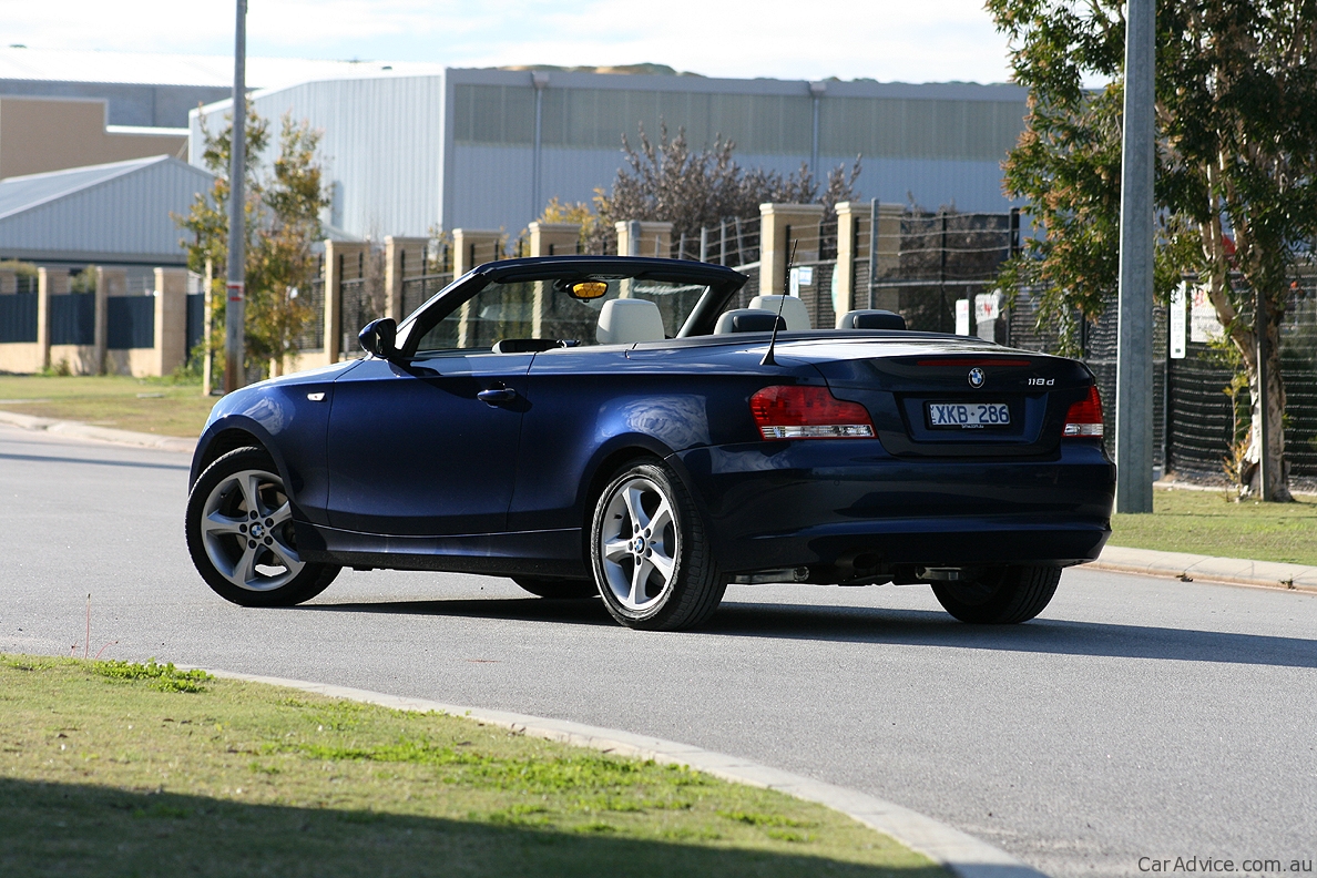 Bmw 1 series convertible road test #4
