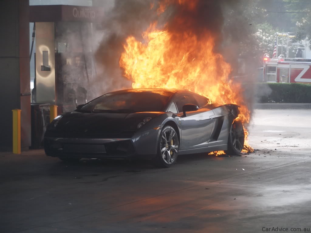 Lamborghini Murcielago fire - Photos (1 of 15)