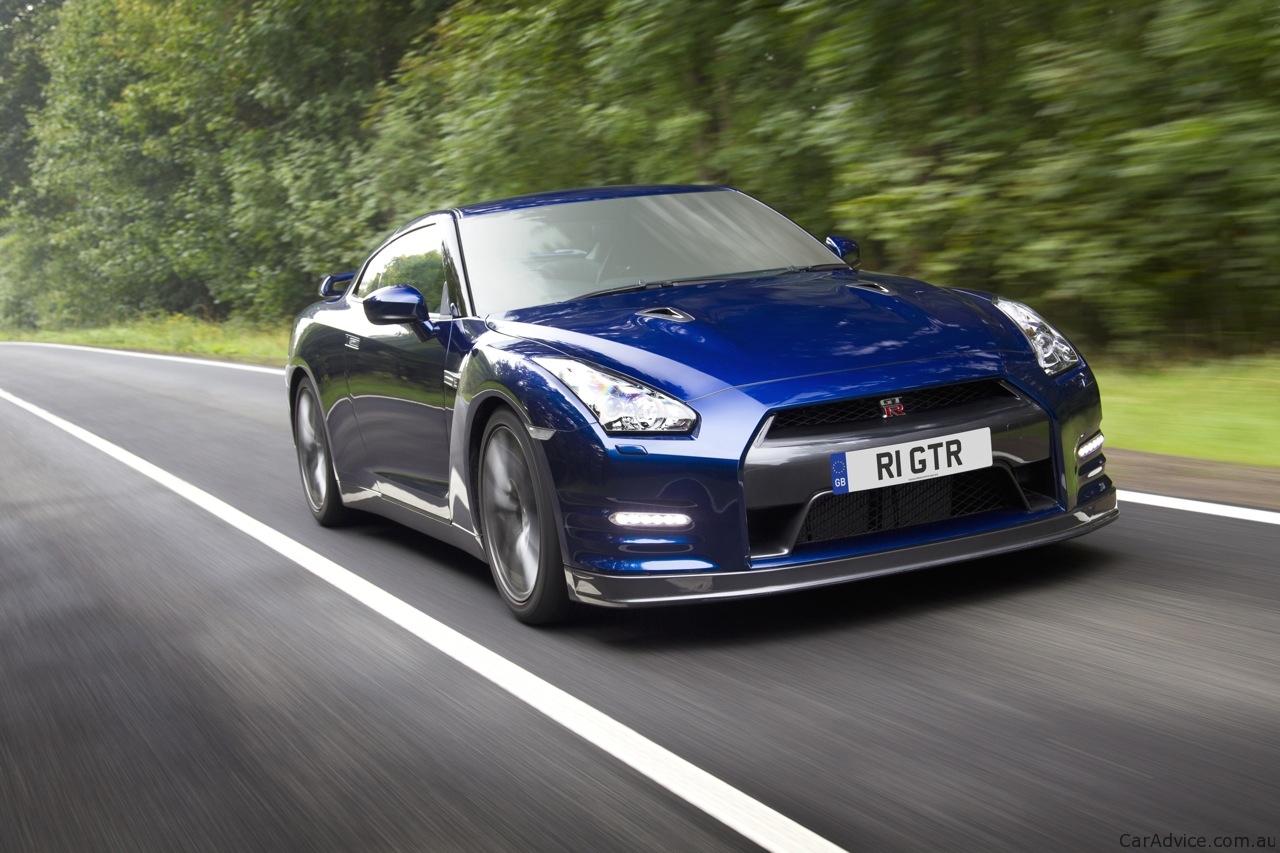 2011 Nissan gt-r reviews #4