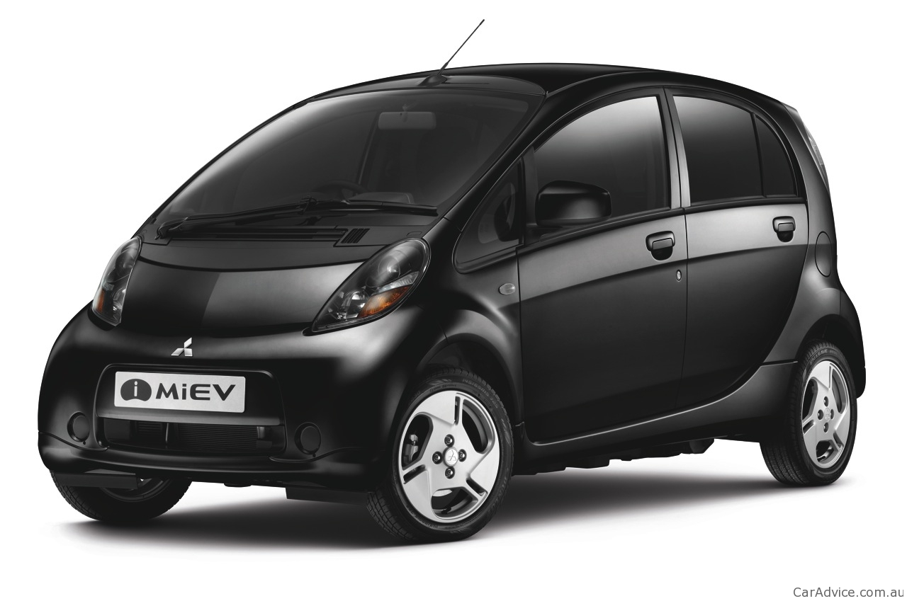 Mitsubishi iMiEV on sale for around 50,000 from August Photos (1 of 20)